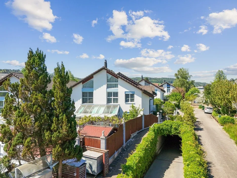 Charmantes 5.5 Zimmer Reiheneinfamilienhaus mit Wintergarten
