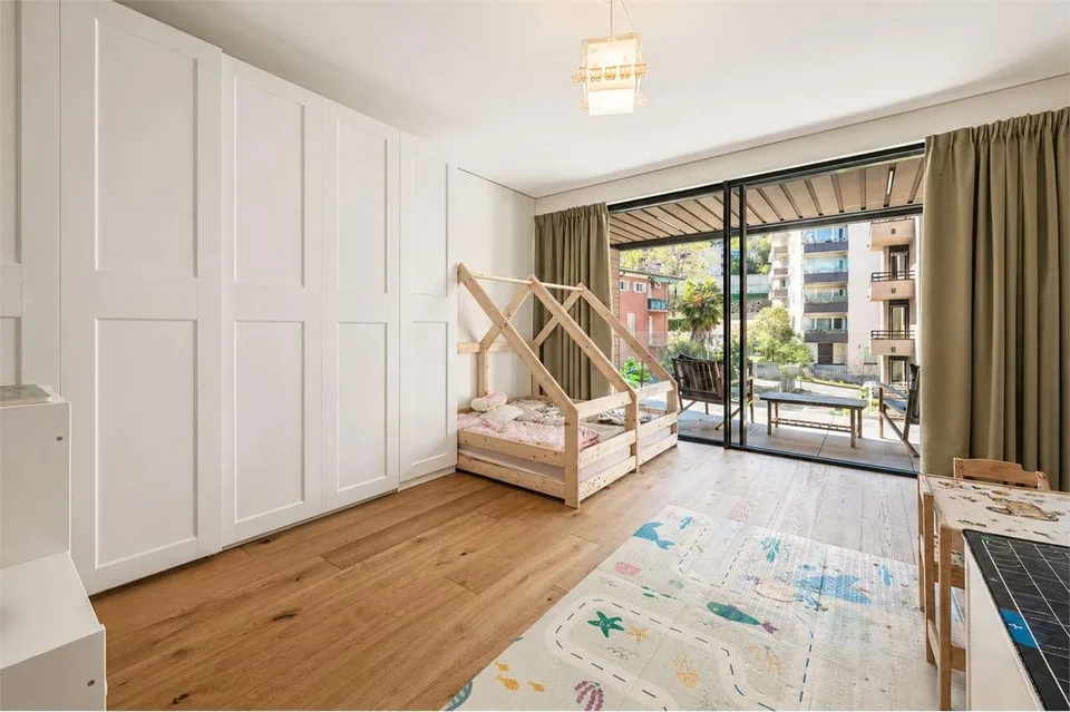 Elegante 4.5 locali con ampia terrazza nella rinomata Residenza Parco