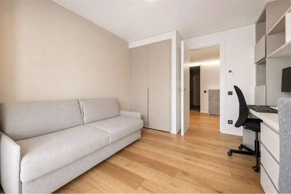 Elegante 4.5 locali con ampia terrazza nella rinomata Residenza Parco