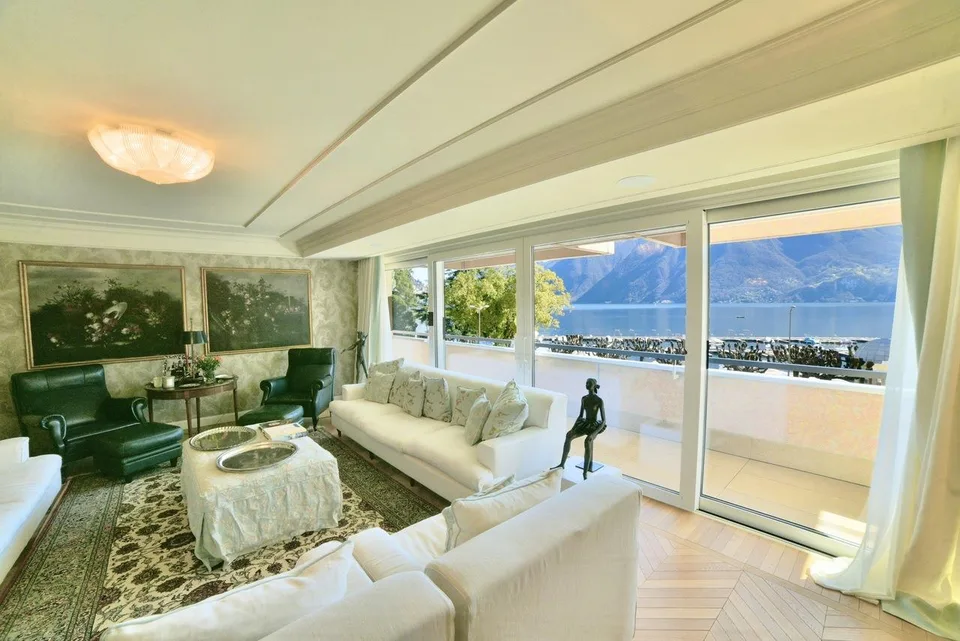 Elegante Appartamento di Lusso con Giardino sul Lungolago di Lugano
