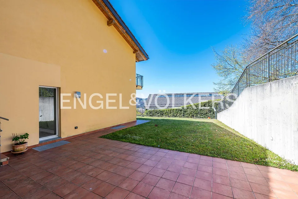 Villa mit freiem Blick in einem Wohngebiet – Foto 13 von 13