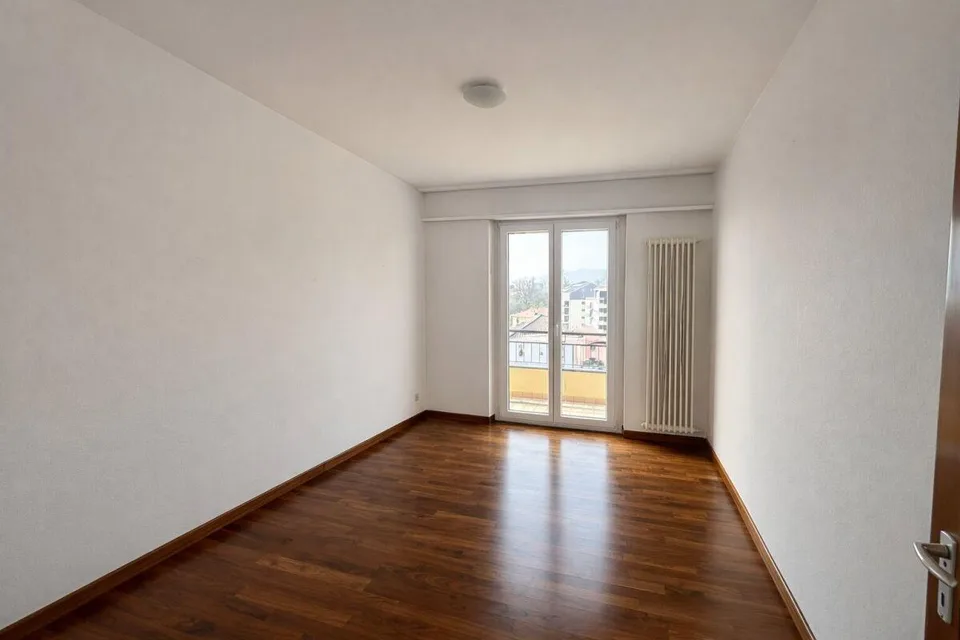 Grand et lumineux appartement de 5.5 pièces, dernier étage, vue ouverte – photo 17 sur 20