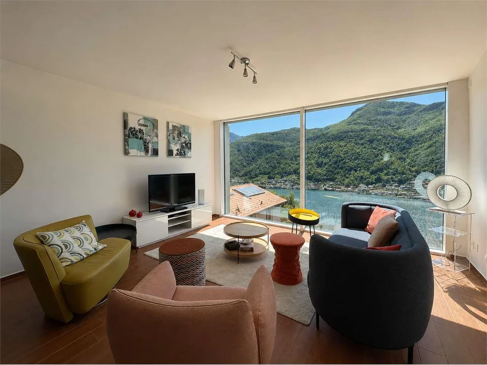 Attico panoramico con ampia terrazza e vista lago – photo 11 sur 13