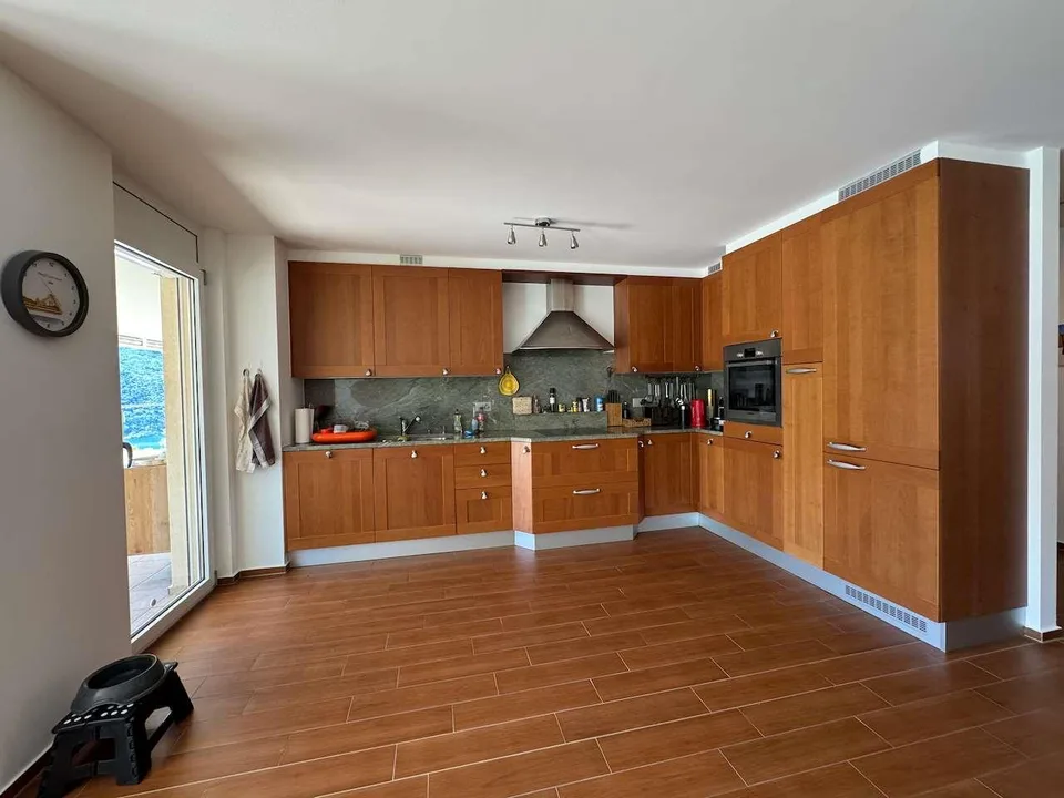 Attico panoramico con ampia terrazza e vista lago – photo 10 sur 13