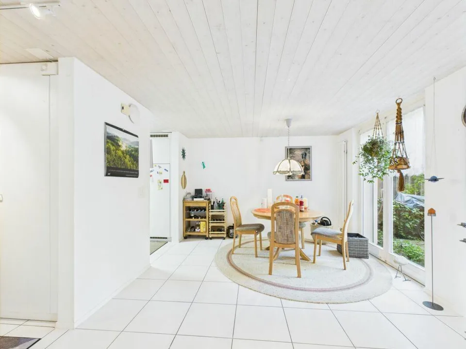 Casa a schiera familiare con giardino soleggiato