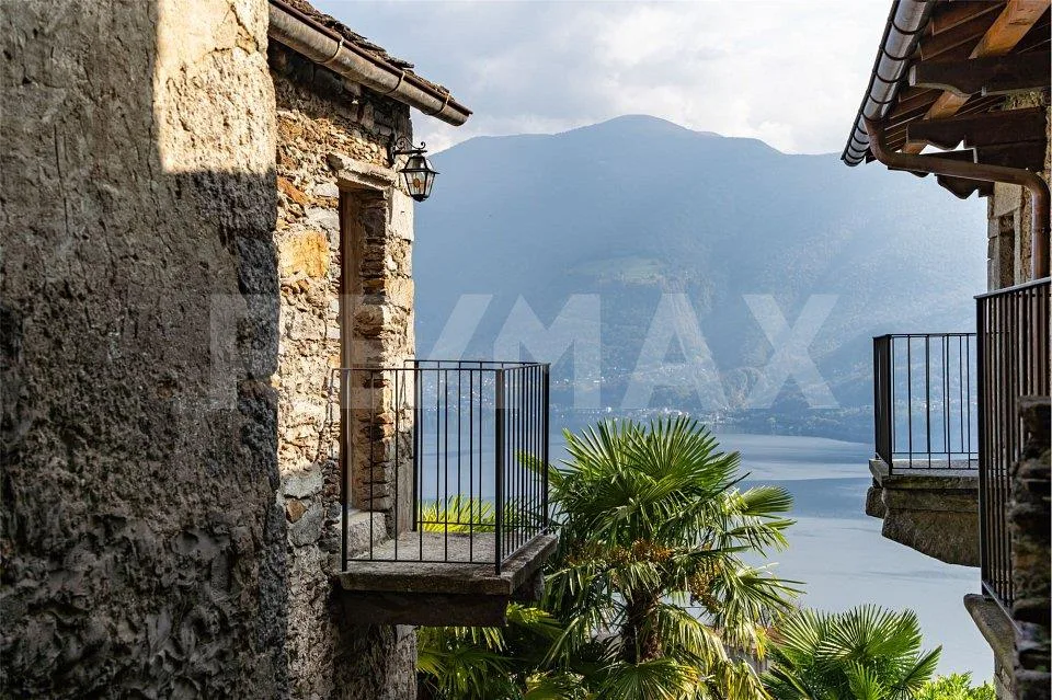 Appartamento 2.5 con vista lago