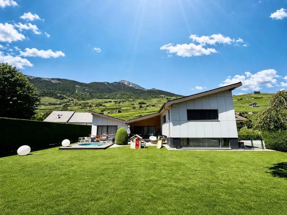 MAISON INDIVIDUELLE AVEC VUE IMPRENABLE SUR LE HAUT DE CRY