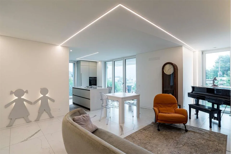 ELEGANTES 3,5 ZIMMERWOHNUNG IM HERZEN VON LUGANO-BREGANZONA