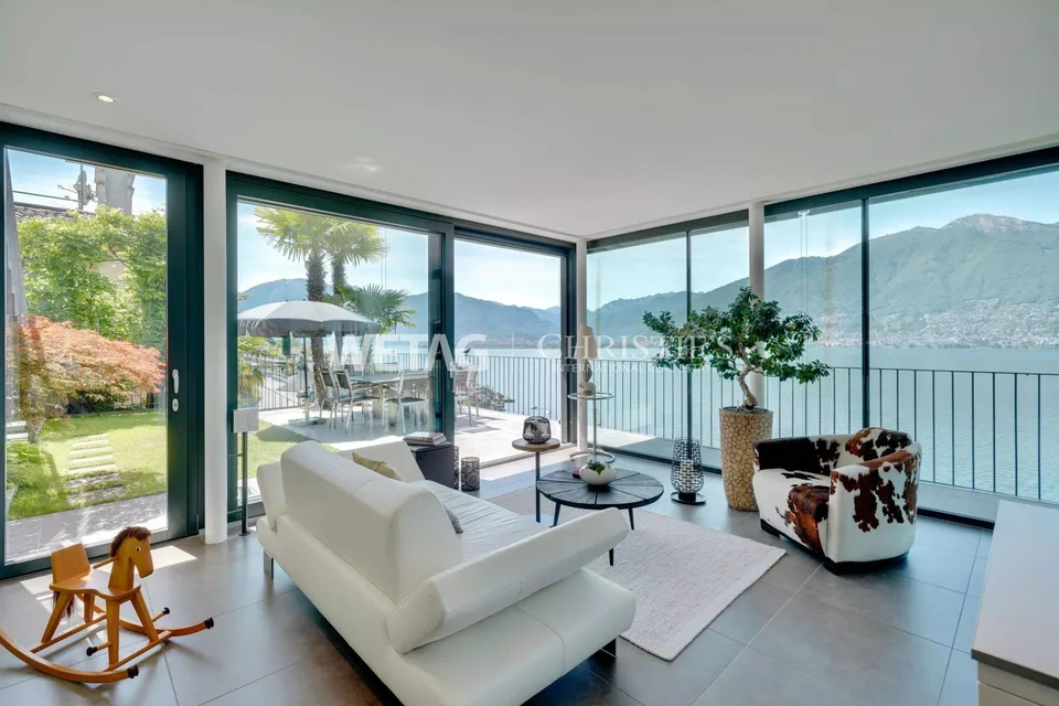 Moderne Villa mit Terrassen & spektakulärem Seeblick in Vira Gambar...