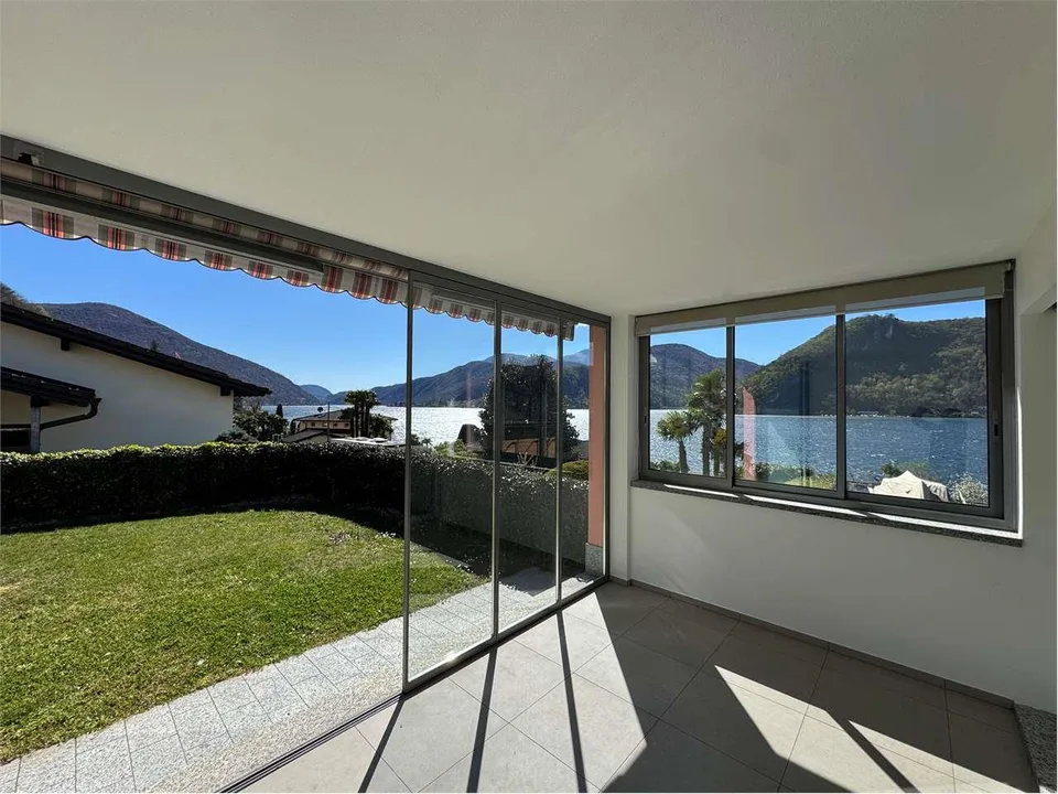 Villa 5.5 locali a Collina d'oro con vista lago mozzafiato