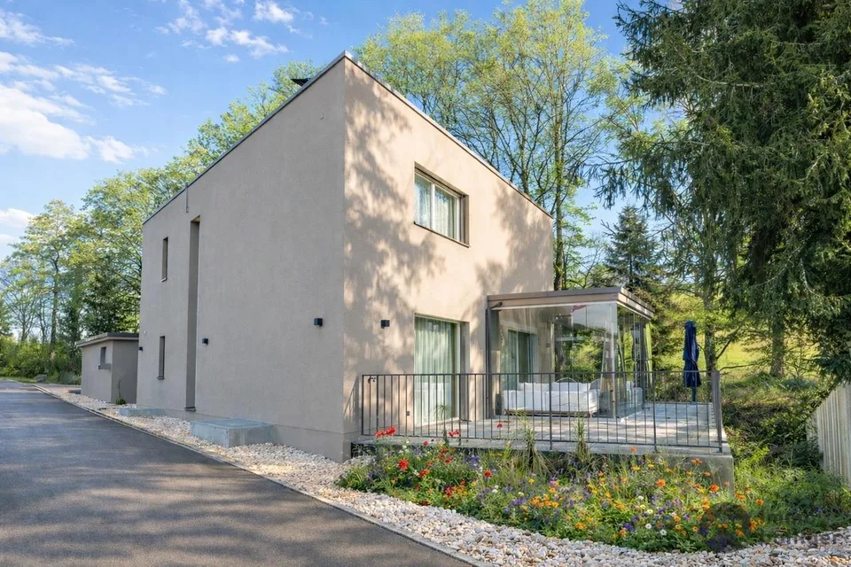 Einzigartiges Design, exklusiver Komfort und Ausblick in die Natur – foto 15 di 16