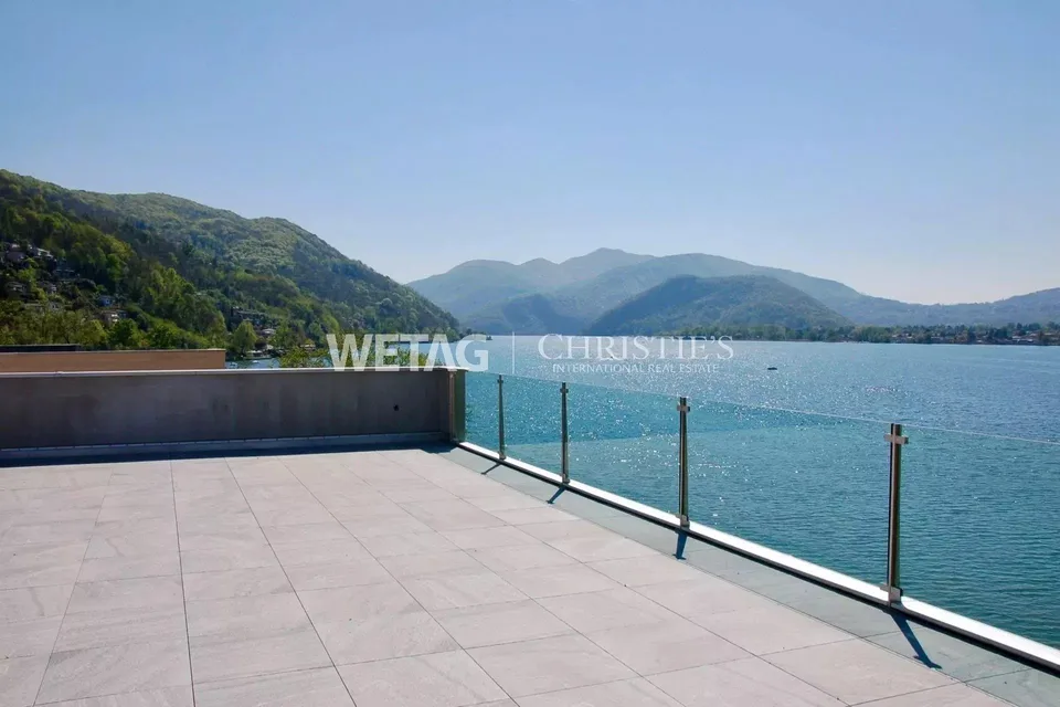 Luxus-Penthouse in Muzzano am Luganersee mit herrlicher Dachterrass...