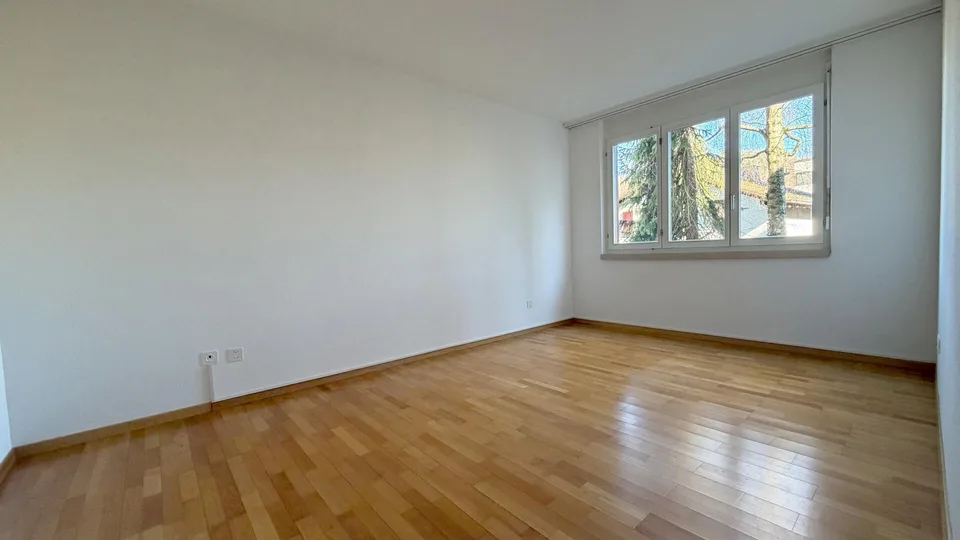 Appartamento di 4 locali con giardino, situato nel centro di Burgdorf e vicino alla stazione – foto 7 di 9