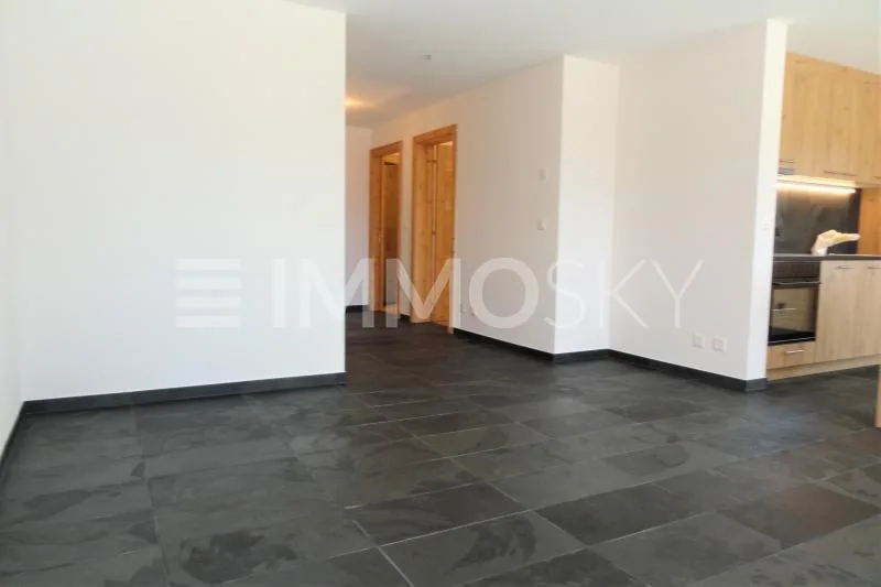 Unico in residenza secondaria con prato ( Clos B R02 )
