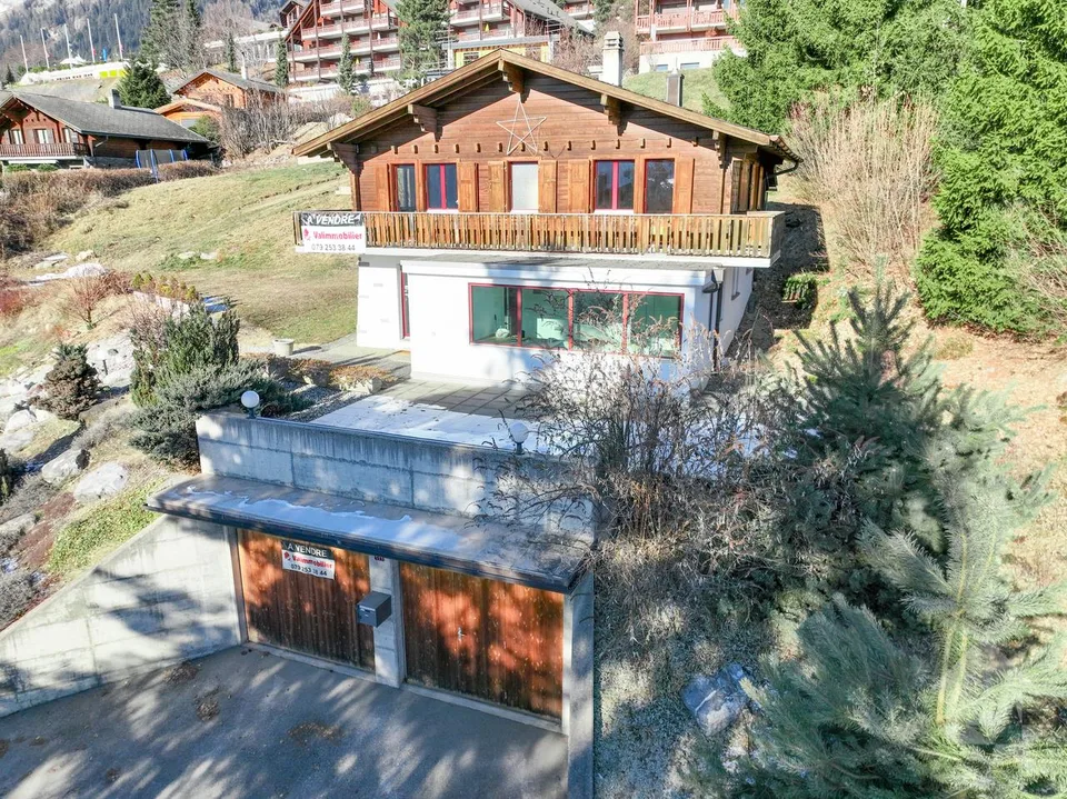 Charmant chalet de 5.5p, belle situation au centre de la station