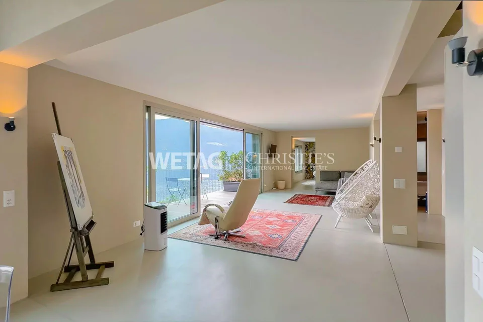 Ronco sopra Ascona: Moderne Zweifamilienvilla mit zwei Wohnungen & ...