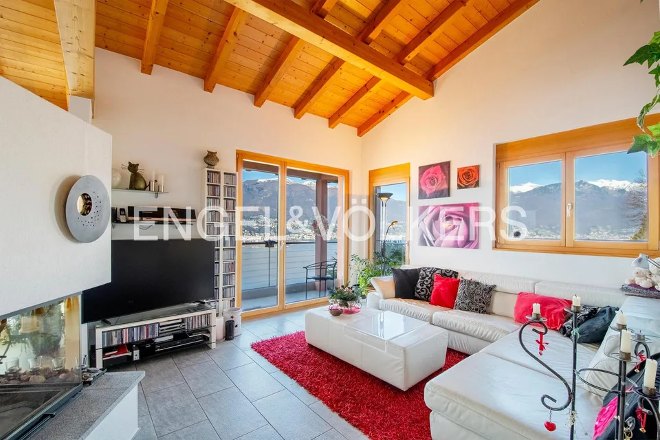Maison de vacances lumineuse avec vue panoramique sur le lac (4)