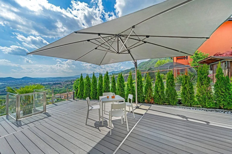 Ampia proprietà misto residenziale-commerciale con vista