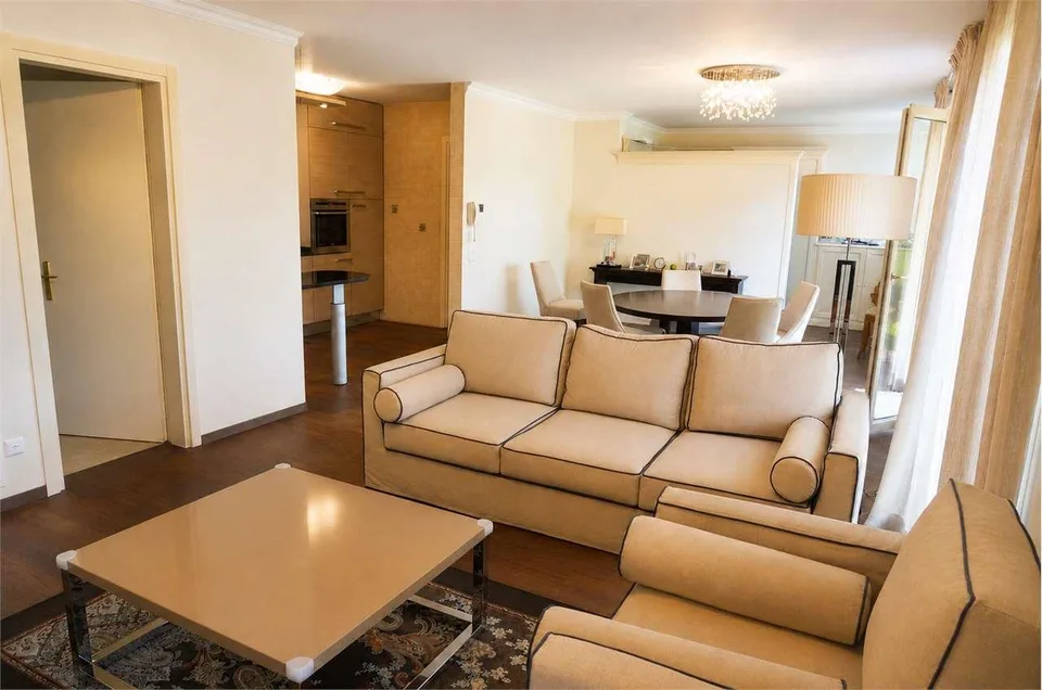 Esclusivo duplex di 4.5 locali con giardino privato e spettacolare vis