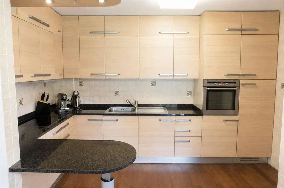 Esclusivo duplex di 4.5 locali con giardino privato e spettacolare vis – Foto 11 von 12