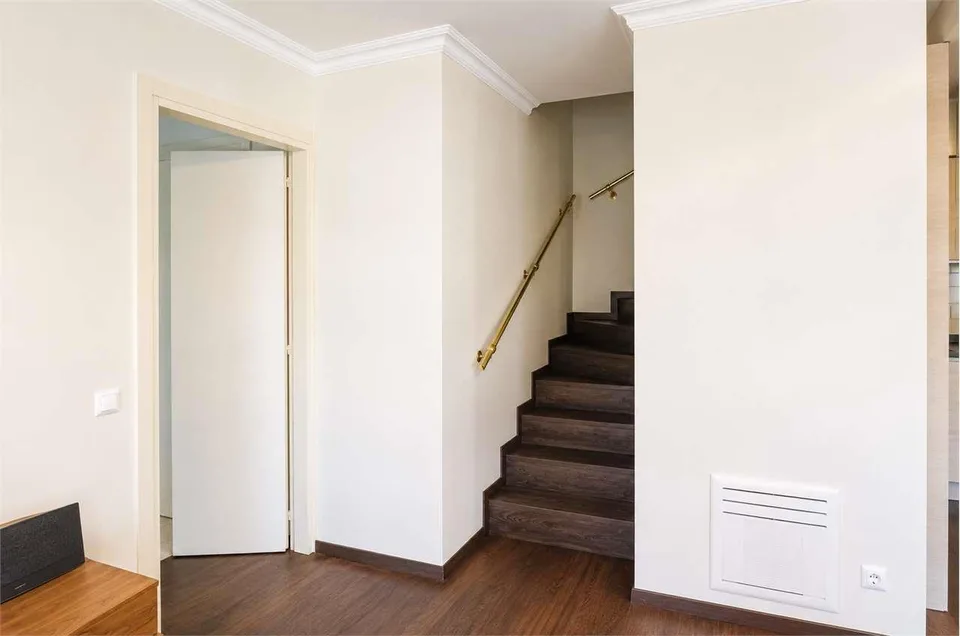 Esclusivo duplex di 4.5 locali con giardino privato e spettacolare vis – Foto 10 von 12