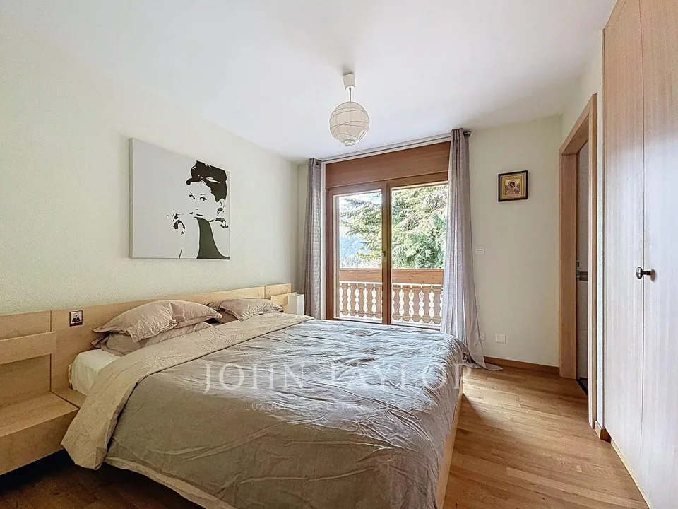 4007. Bel Appartement avec large vue montagnes