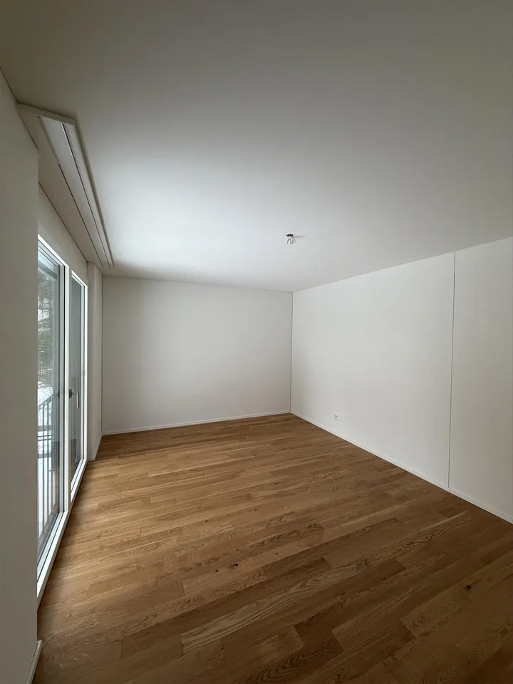 Appartement moderne 3.5 pièces avec terrasse spacieuse et vue sur le verdure – photo 8 sur 8
