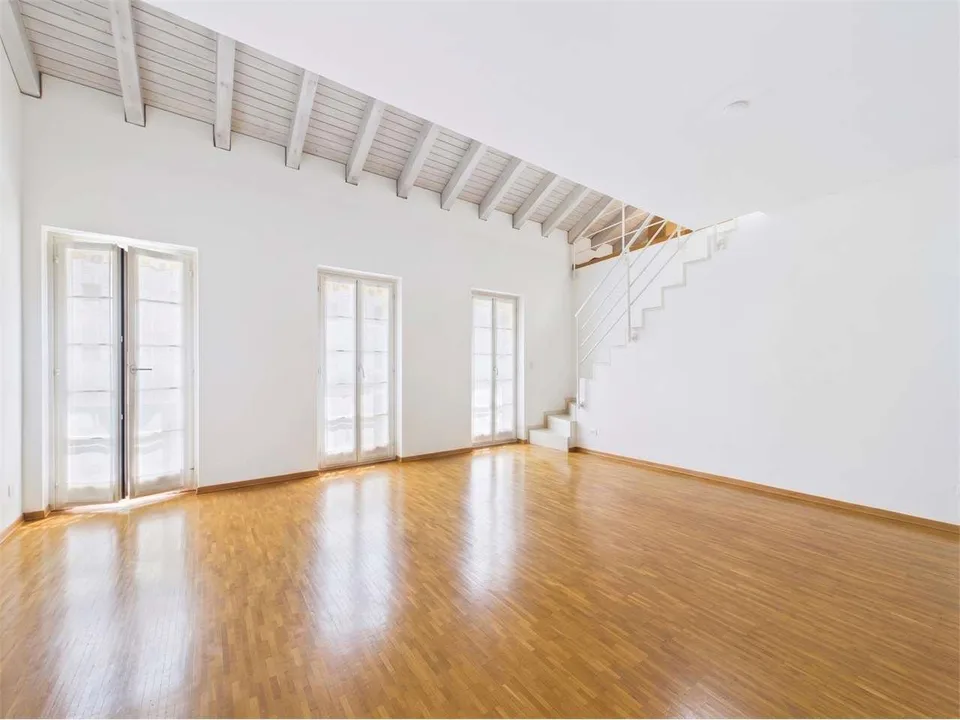 Spektakuläres Duplex mit 5.5 Zimmern im Herzen von Bellinzona
