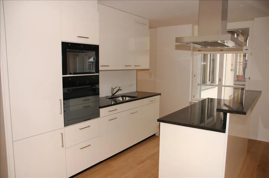 Appartement en ville ancienne recherche un sous-locataire !