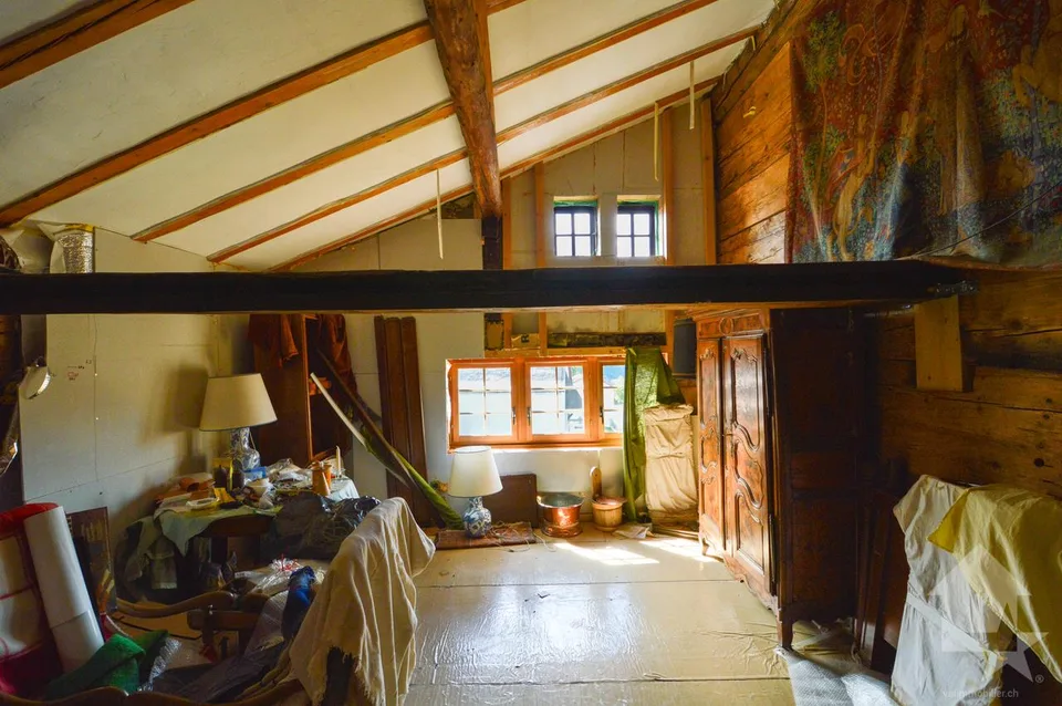 Magnificent Old Manor in Goms – photo 16 of 21