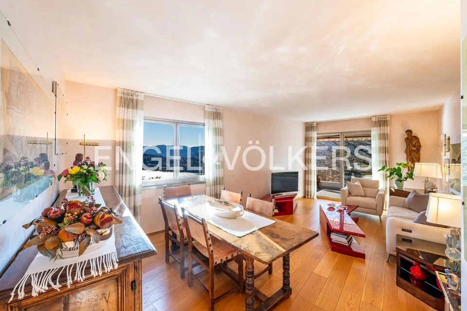 Penthouse mit Dachterrasse und Dépendance