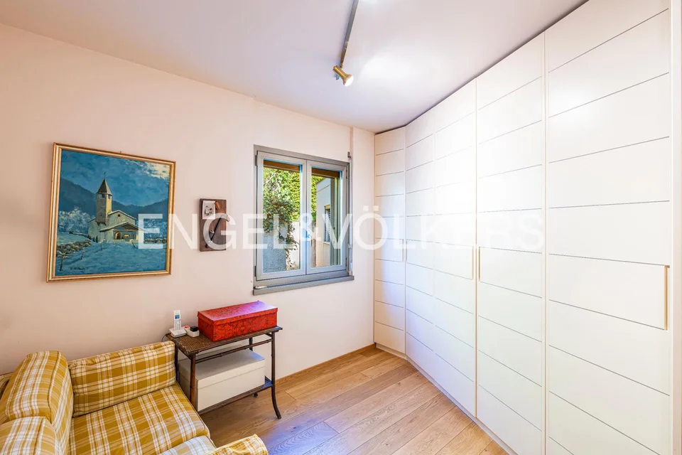 Penthouse avec terrasse sur le toit et dépendance – photo 8 sur 13