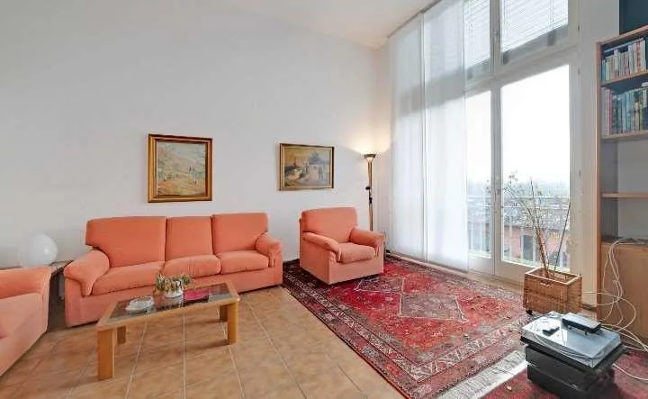 Seseglio (Chiasso) - Villetta a schiera con giardino privato in contes