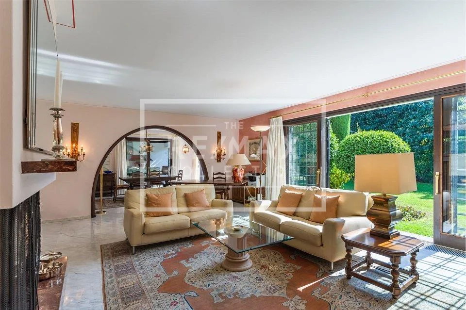 Esclusiva Villa ad Ascona vicino la golf