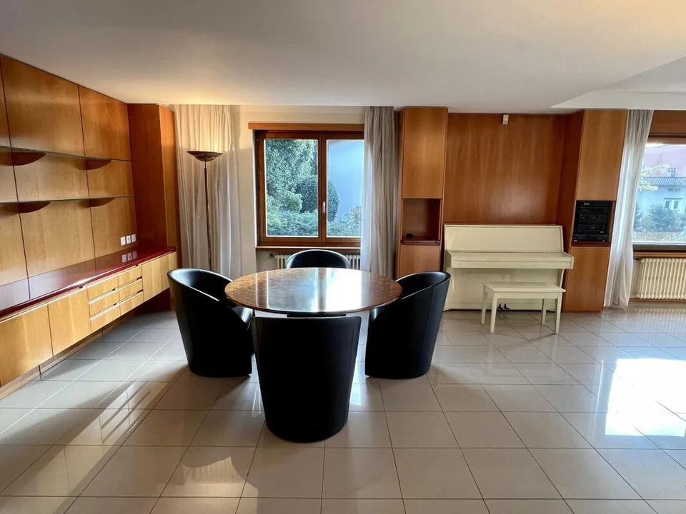 Grande ed elegante villa con terreno edificabile