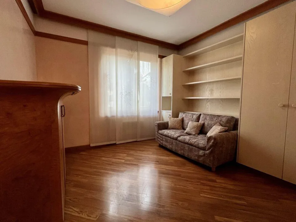Großes und elegantes Landhaus mit Baugrund – Foto 11 von 15
