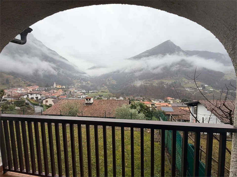 Prächtige Villa mit Aussicht – Foto 9 von 13