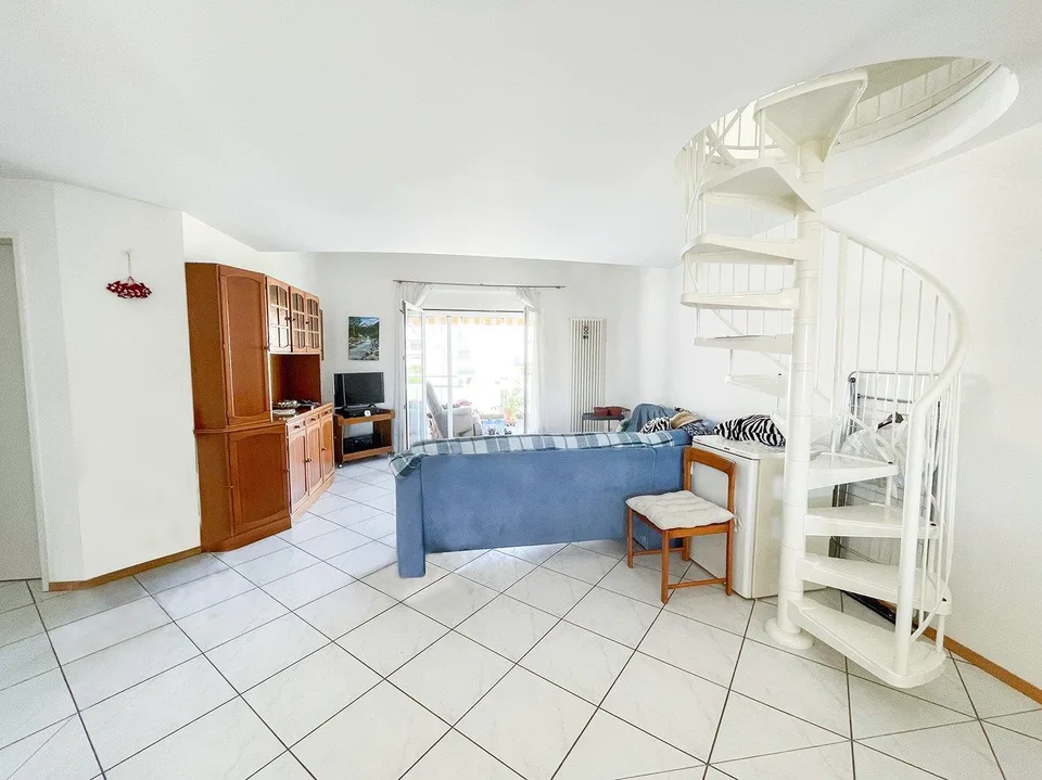 Grande appartamento 6.5 locali, Duplex con terrazza e parcheggio – Foto 8 von 22