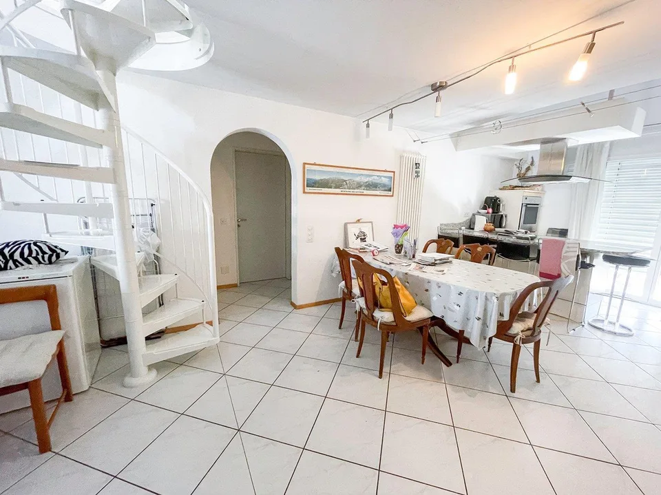 Grande appartamento 6.5 locali, Duplex con terrazza e parcheggio – Foto 6 von 22