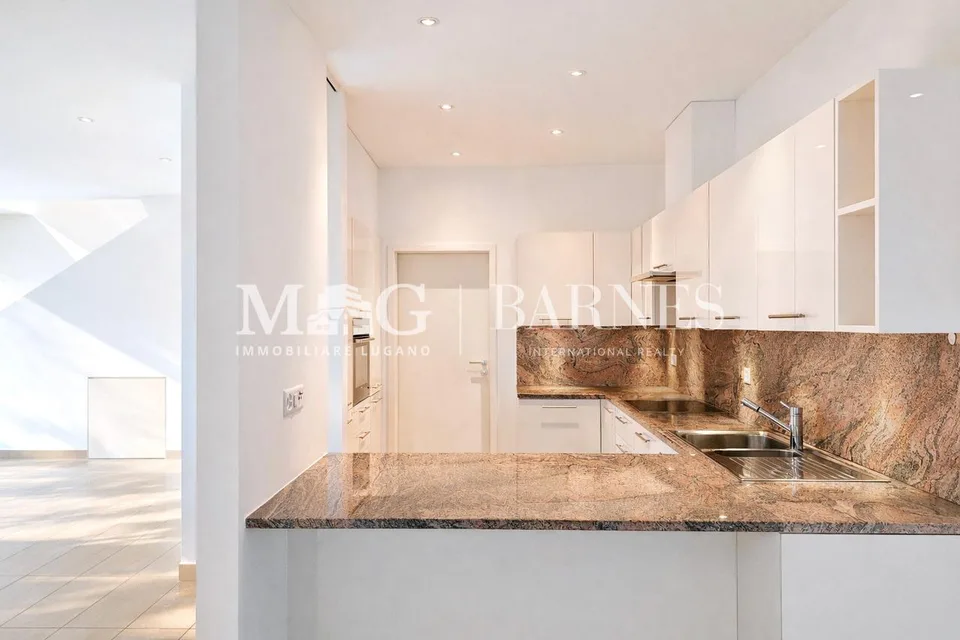 Lugano, Vezia: Ampia casa 7.5 locali con giardino - 250 mq – Foto 8 von 15