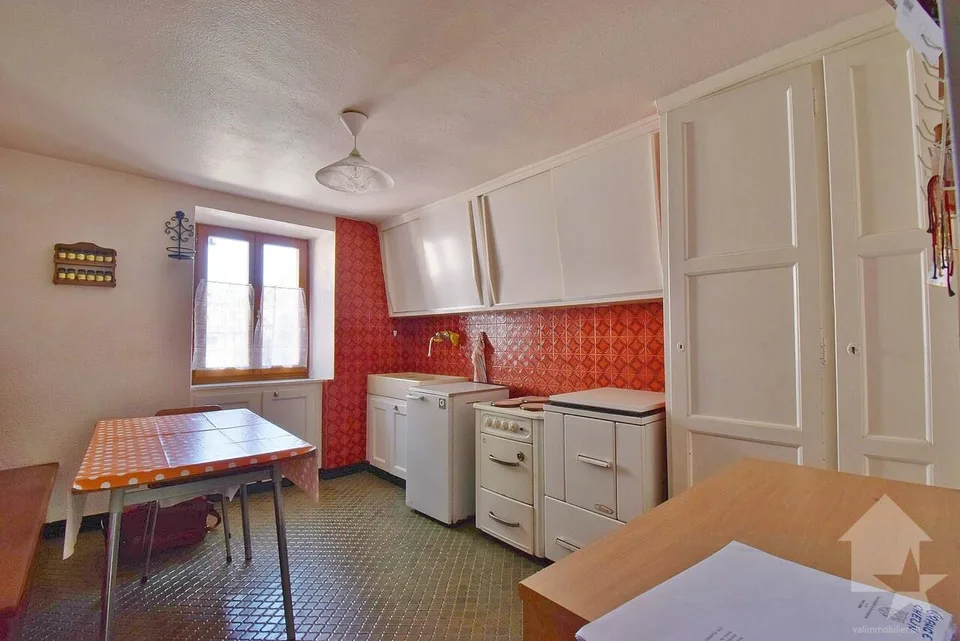 Appartement de 4.5 pièces avec un jardin + 2 grandes caves – Foto 7 von 14