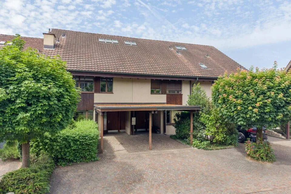 Grosszügiges 6.5-Zimmer-Reihenhaus im Herzen von Wettingen