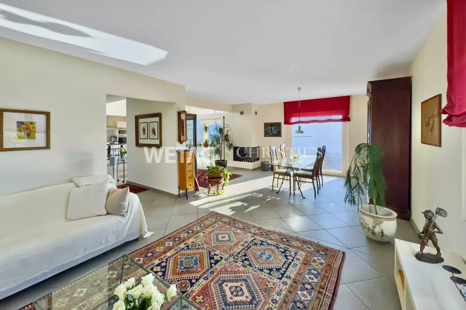 Lugano-Neggio: Villa elegante con vista spettacolare sul Lago di Lugano ? ideale anche come seconda casa