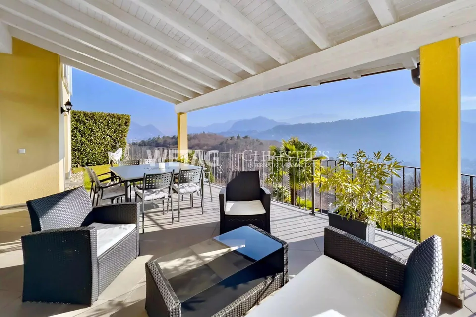 Lugano-Neggio: Elegante Villa mit herrlichem Weitblick auf den Luganersee ? auch ideal als Zweitwohnsitz – Foto 11 von 12