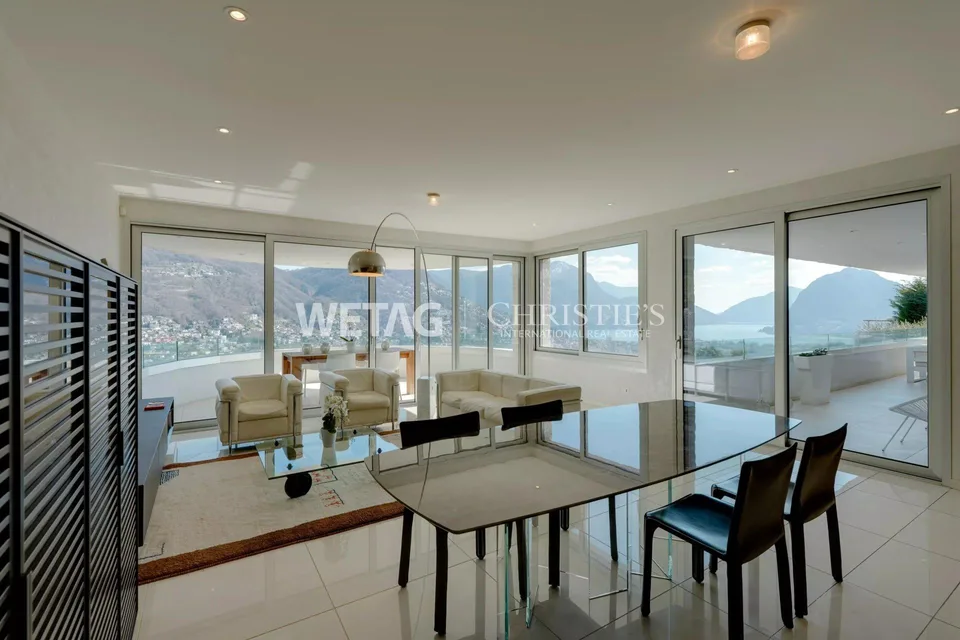 Lugano-Porza: Elegante appartamento con vista sul lago di Lugano & piscina privata in vendita ? anche possibile come seconda casa