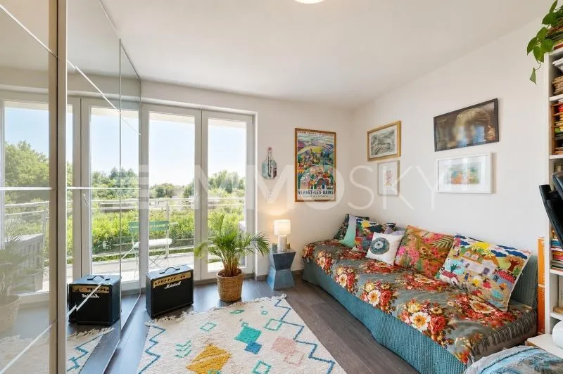 Lausanne: 4,5 Zimmer mit großem Balkon und Waldblick