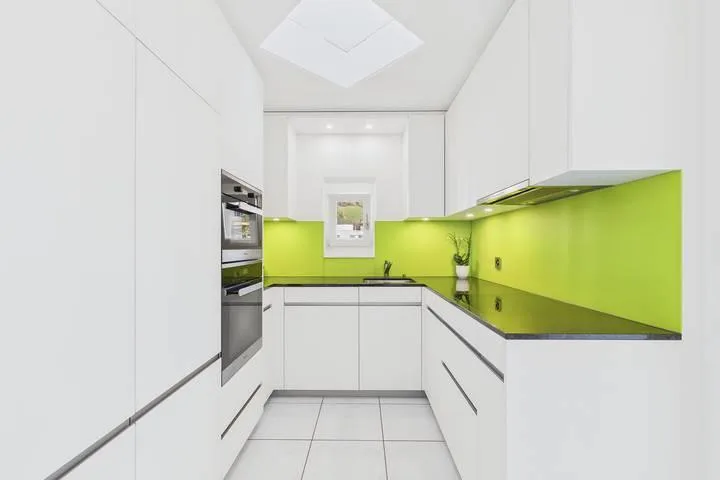 MAISONETTE-ATTIKAWOHNUNG WOHNKOMFORT UND WEITBLICK