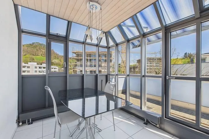 MAISONETTE-ATTIKAWOHNUNG WOHNKOMFORT UND WEITBLICK