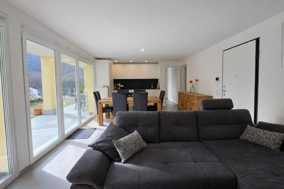 MODERNO 3.5 LOCALI CON Ca. 45 m² DI GIARDINO PRIVATO – LOSTALLO (SO...