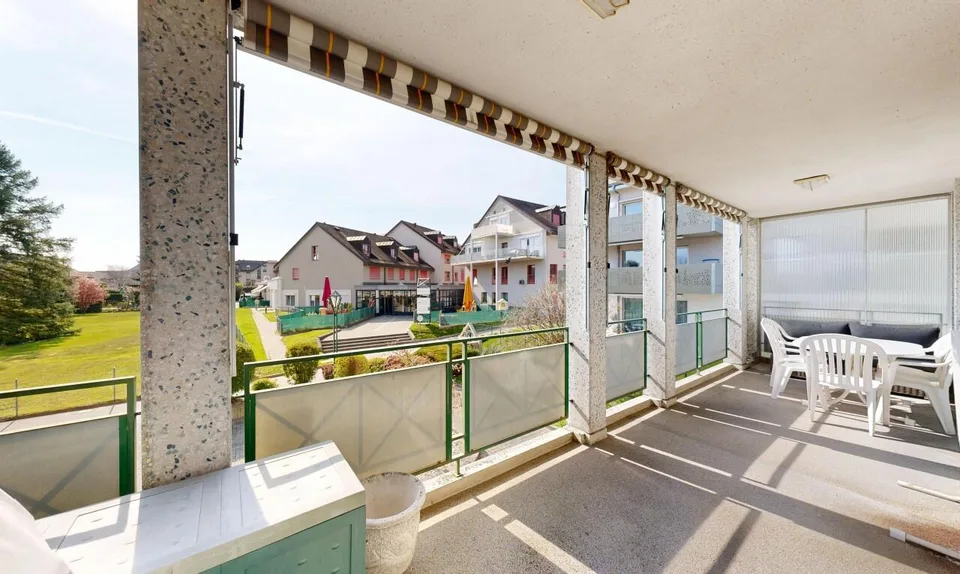 Grand appartement lumineux, calme absolu, entre lac et autoroute